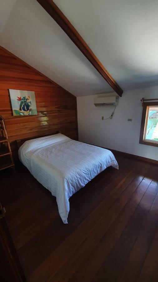 Las Olas Hotel Bocas del Toro Exterior photo